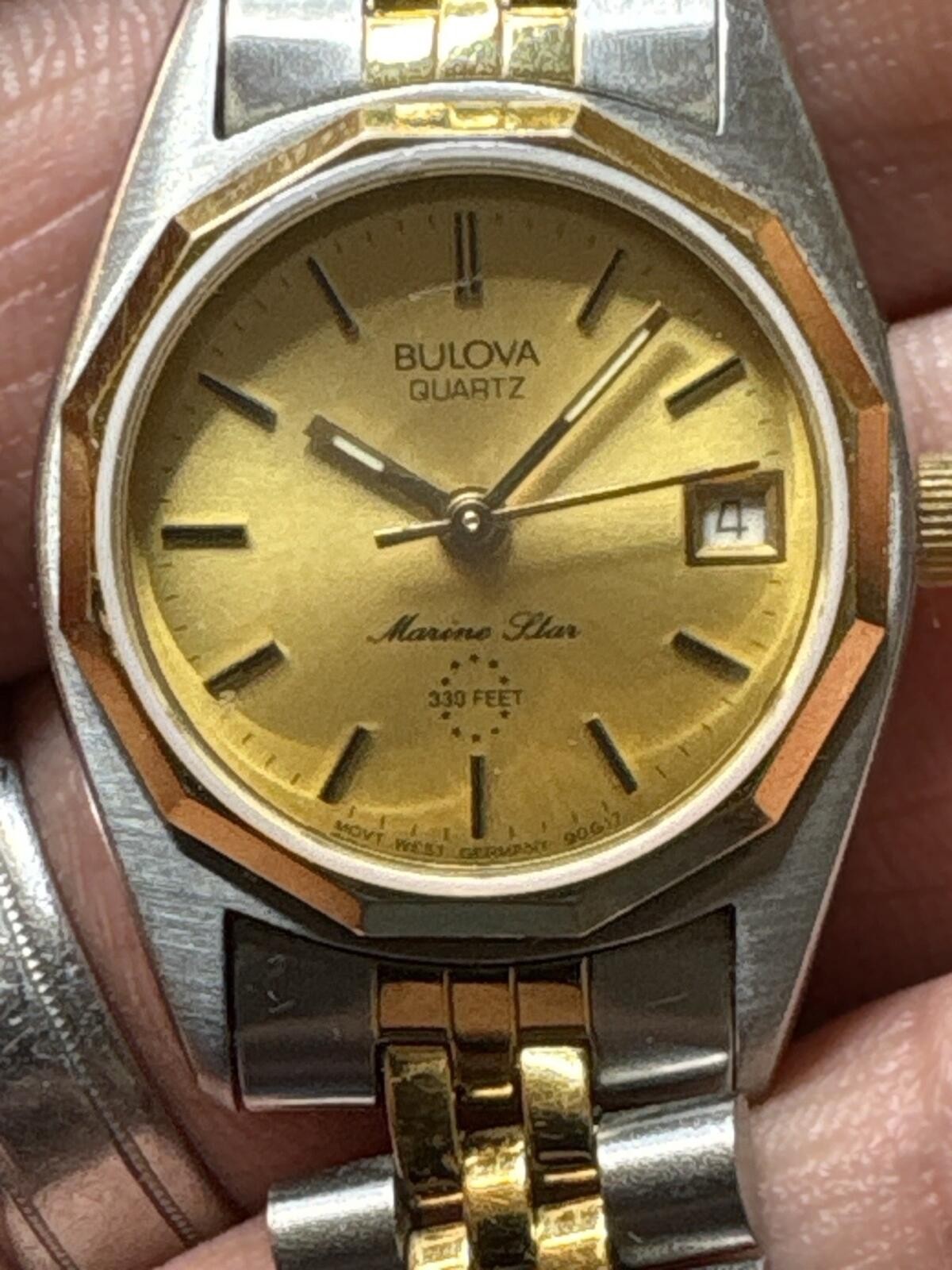 Vintage Bulova Marine Star Quartz Men\'s Watch Gold Dial Two-Tone Date 330FT