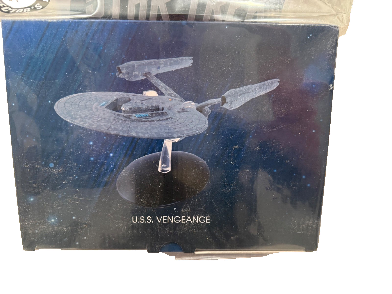 Star Trek Eaglemoss USS Vengeance Dreadnought Class Starship Model and Magazine