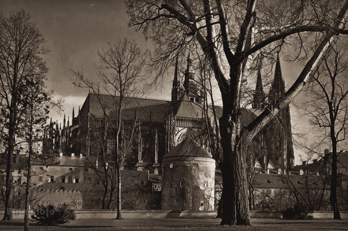 1940s Vintage PRAGUE Castle Cathedral Architecture KARLA PLICKY Photo Art 12X16