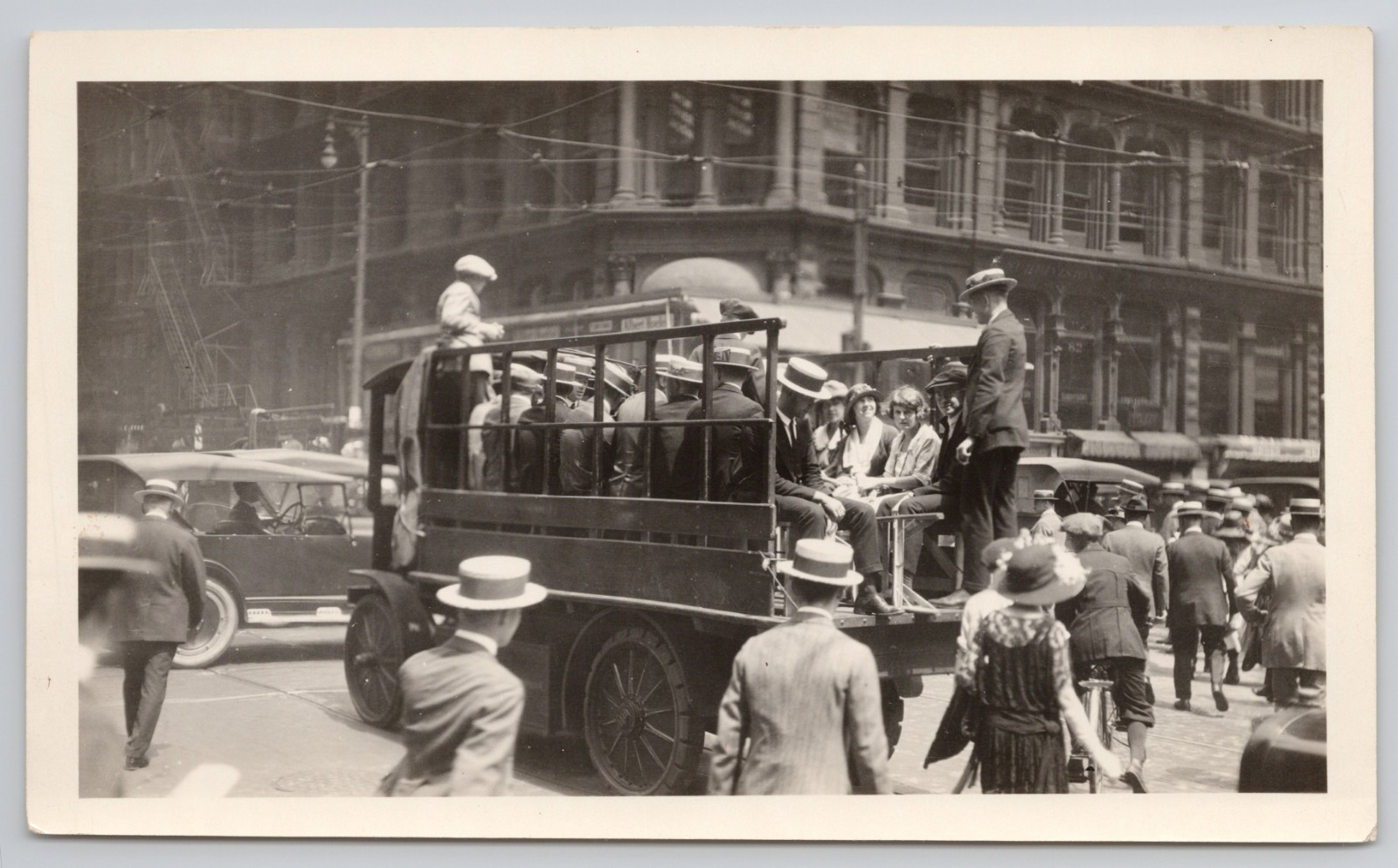 Antique Photo c1922 Chicago Illinois Street Car Strike Busy Street Free Bus