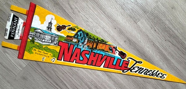 VINTAGE 1960s NASHVILLE TENNESSEE RETRO SOUVENIR 27 1/2