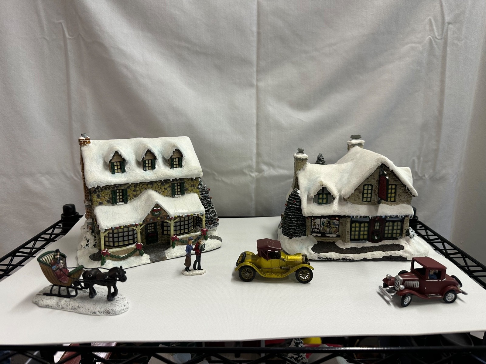 Hawthorne Village Thomas Kinkade\'s Village Christmas Collection 