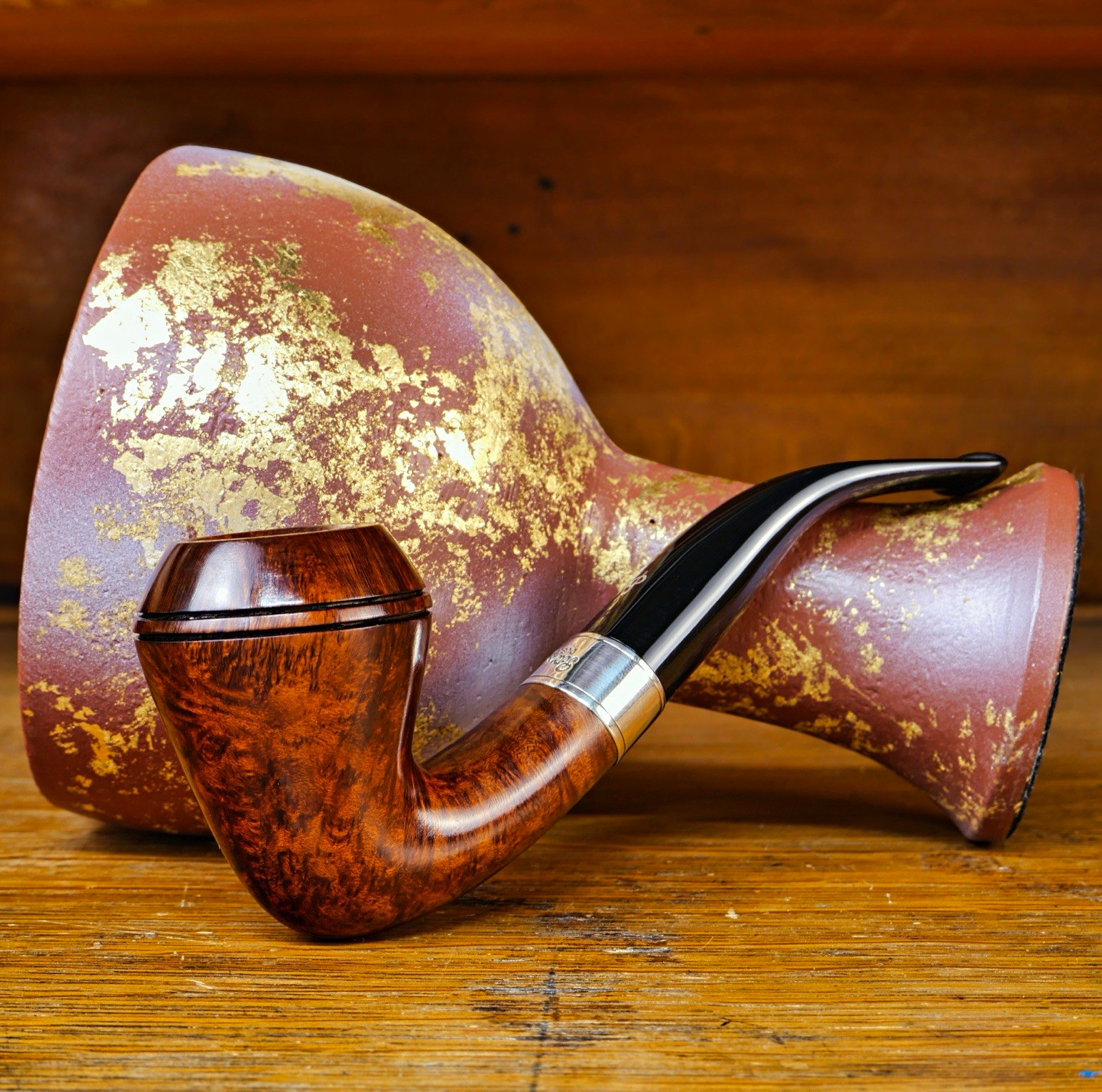 NEW OLD STOCK PETERSON OF DUBLIN PIPE OF THE YEAR 2018 SMOOTH. ORIGINAL BOX. NEW OLD STOCK PETERSON OF DUBLIN PIPE OF THE YEAR 2018 SMOOTH. ORIGINAL BOX.