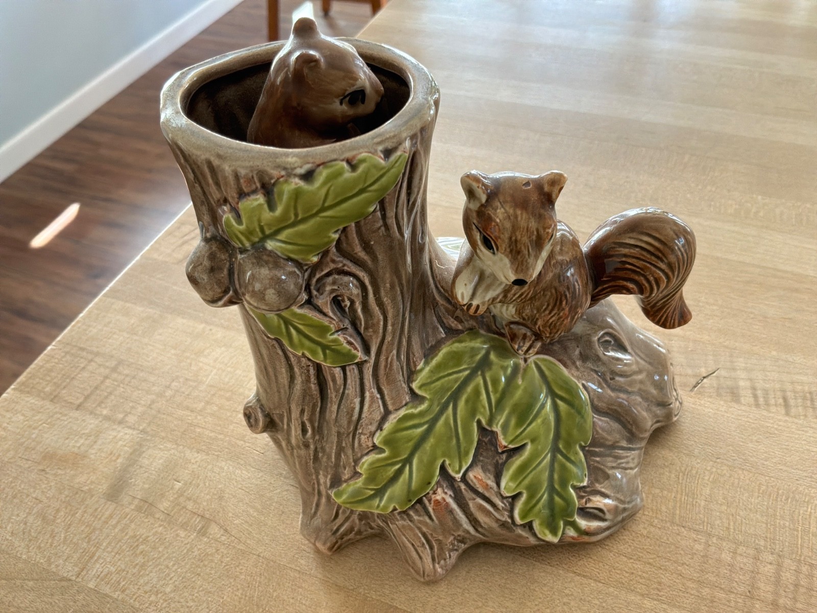 Vintage 1979 Otagiri Squirrels Tree Stump Music Box I Will Wait For You Japan