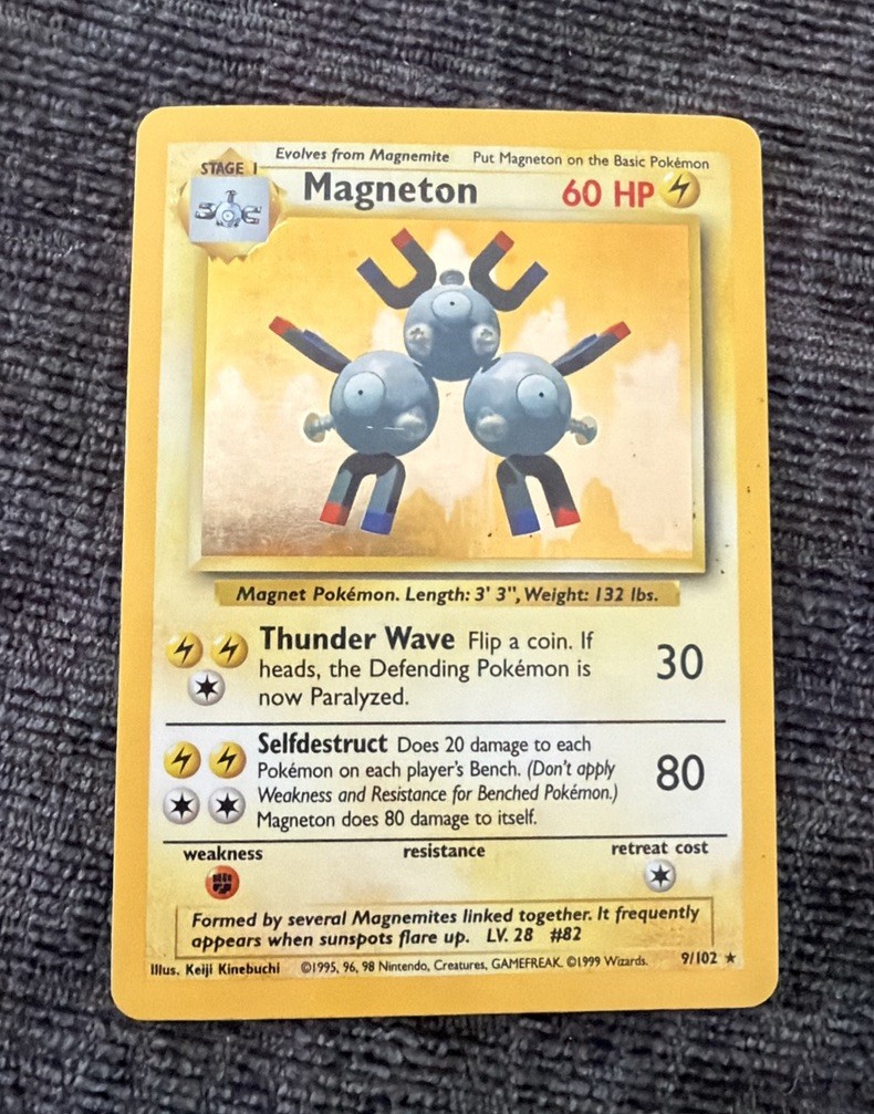Pokémon Magneton 9/102 Base Set Holo Rare Unlimited WOTC 1999 Vintage