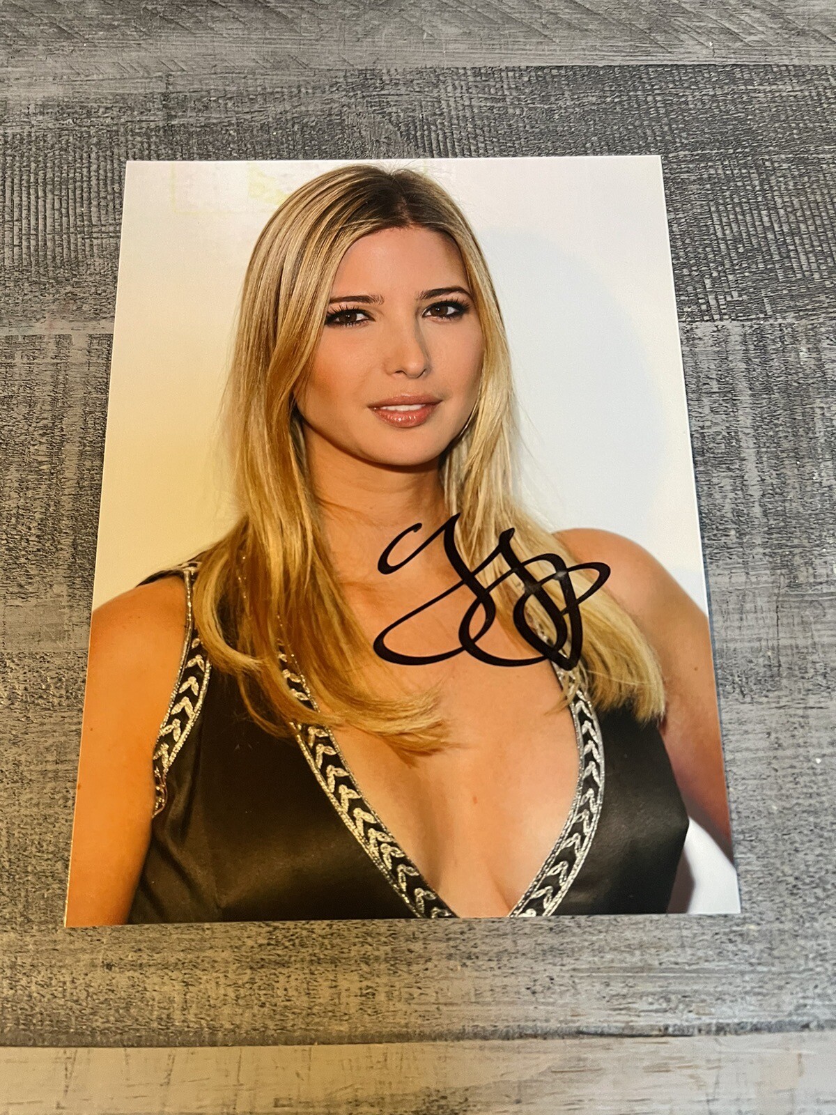 Ivanka Trump  Signed 5x7  Photo  With COA