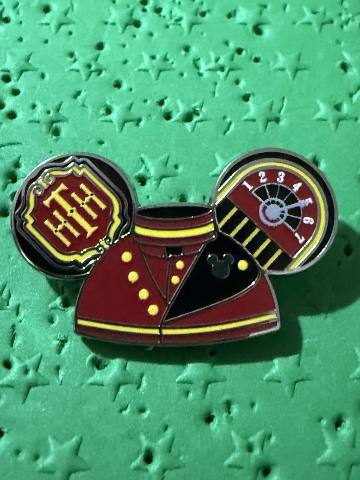 2025 Disney WDW Hidden Mickey Ear Hats Hollywood Tower Wave B Trading Pin