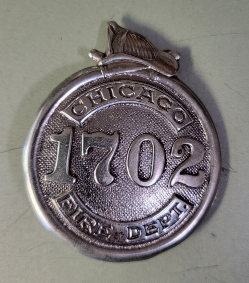 CHICAGO FIRE DEPARTMENT BADGE 1702