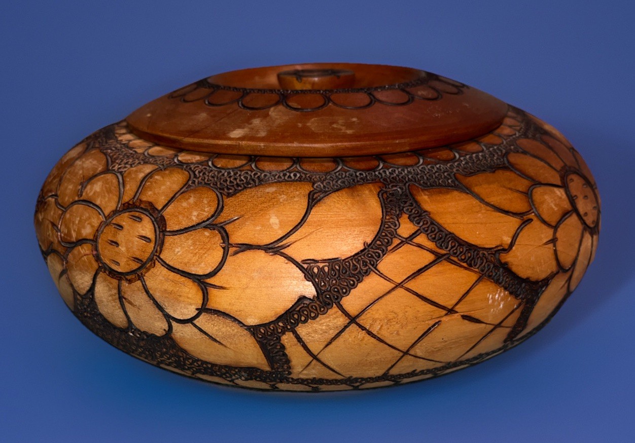Vintage Columbia Hand Carved Floral Design 9” Diameter Pyroengraved  Bowl w/Lid