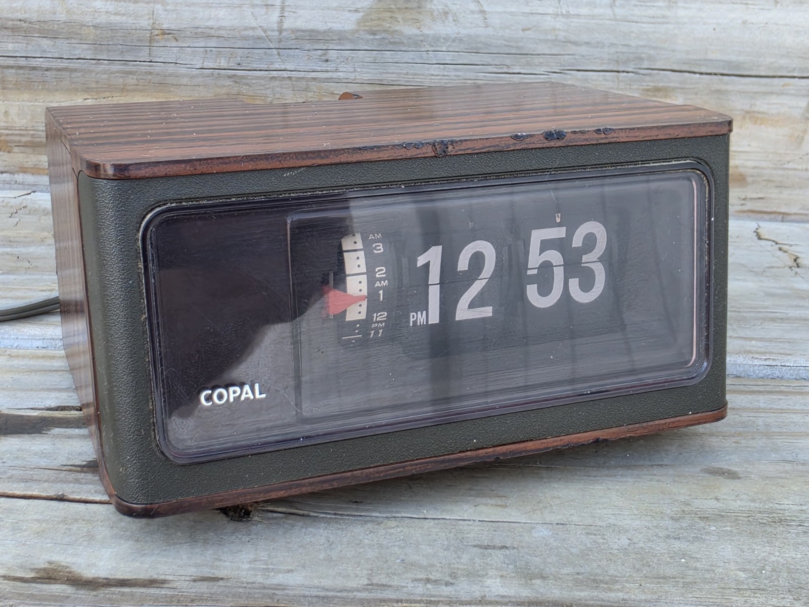 Rare Vintage Copal RP-162 Alarm Flip Clock Wood Grain Case Look Working Tested Rare Vintage Copal RP-162 Alarm Flip Clock Wood Grain Case Look Working Tested