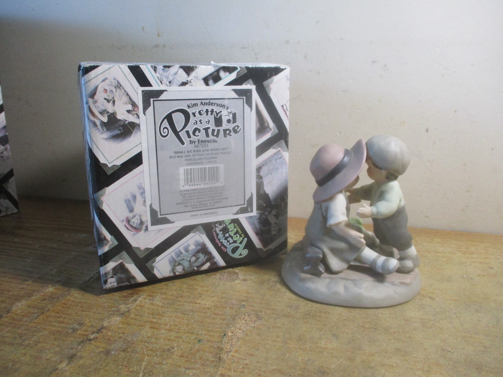 Pretty as a Picture shall we kiss and make up Kim Anderson figurine 1998 heart Pretty as a Picture shall we kiss and make up Kim Anderson figurine 1998 heart