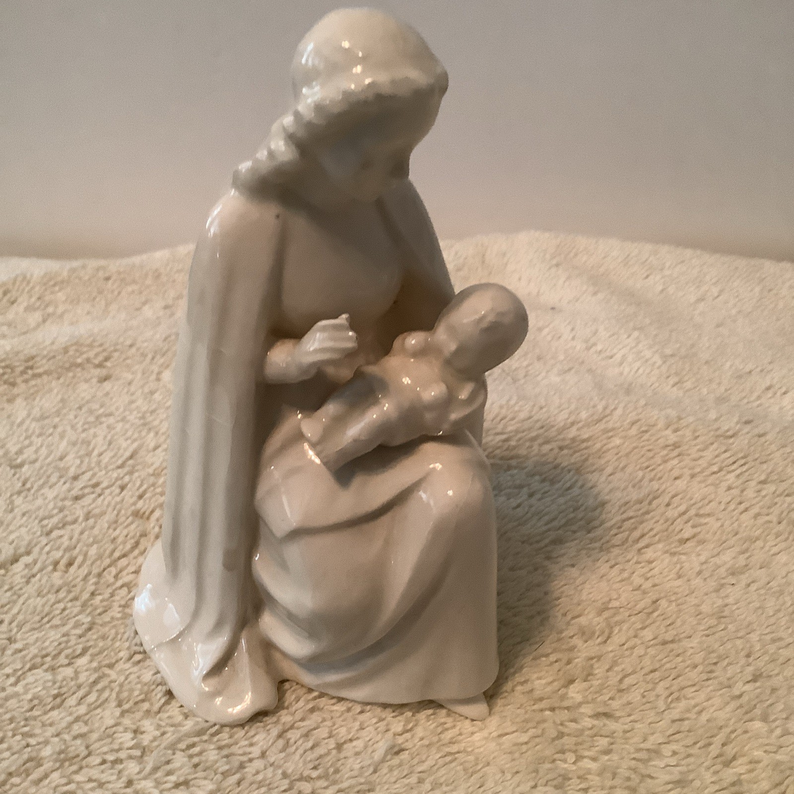 Goebel Sacrart Mary Holding Jesus Madonna Mother and Child Nativity Figurine Goebel Sacrart Mary Holding Jesus Madonna Mother and Child Nativity Figurine
