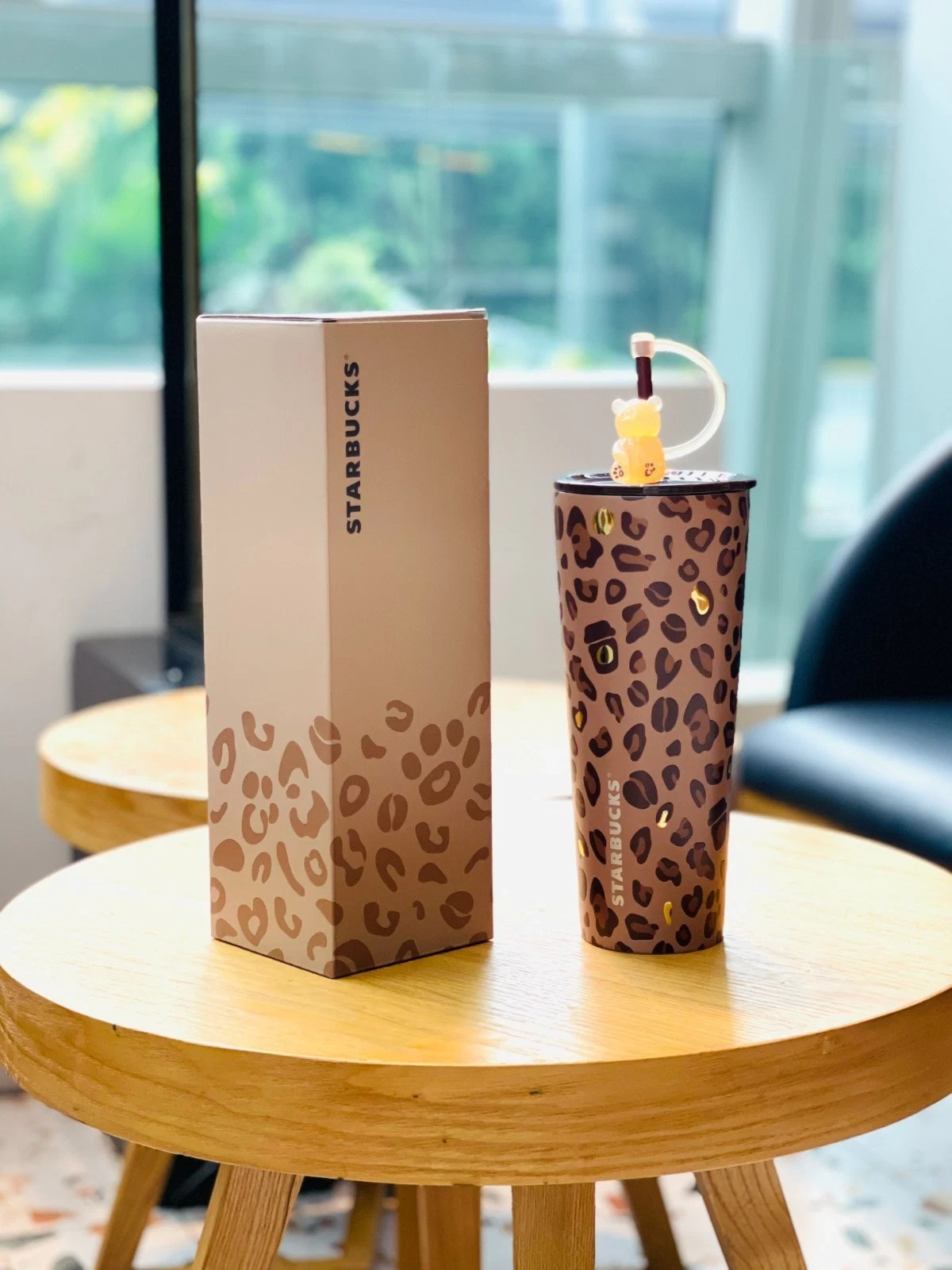 New 2026 China Starbucks Coffee Tone Leopard Print 28oz Bear Topper SS Straw Cup