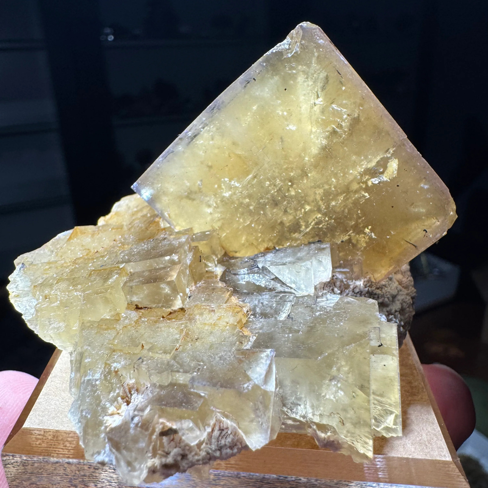 Yellow Fluorite from Lanying Fluorite Mine, Beijing, China - 8.5 x 6.5 x 5 cm Yellow Fluorite from Lanying Fluorite Mine, Beijing, China - 8.5 x 6.5 x 5 cm