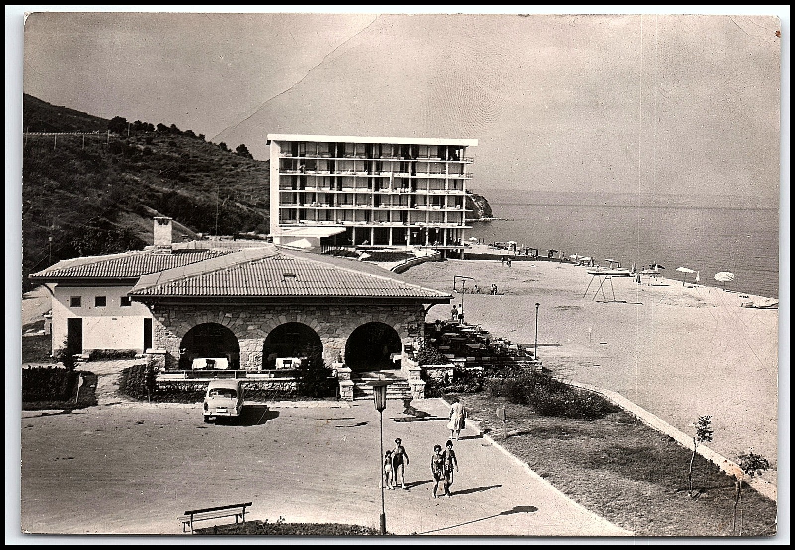 1960 Varna Bulgaria Golden Sands Hotel Glarus Zlatna Ribka RPPC D. Vlaev K199