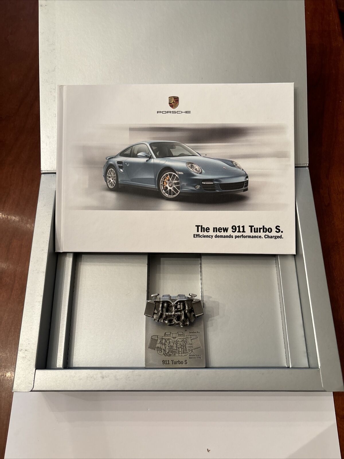 2010 Porsche 911  Turbo S Gift Box With Model Engine And Hardcover Brochure
