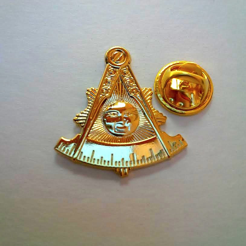Golden Masonic  Past Master  Large Pin