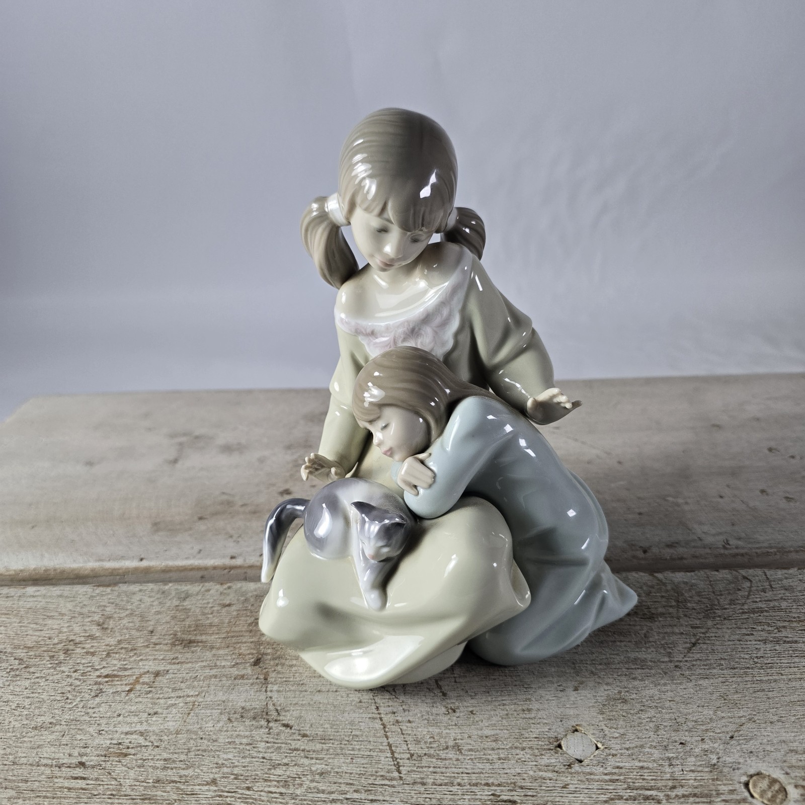 VINTAGE 1988-2005 RETIRED LLADRO LITTLE SISTER FIGURINE #1534 2 SISTERS KITTEN