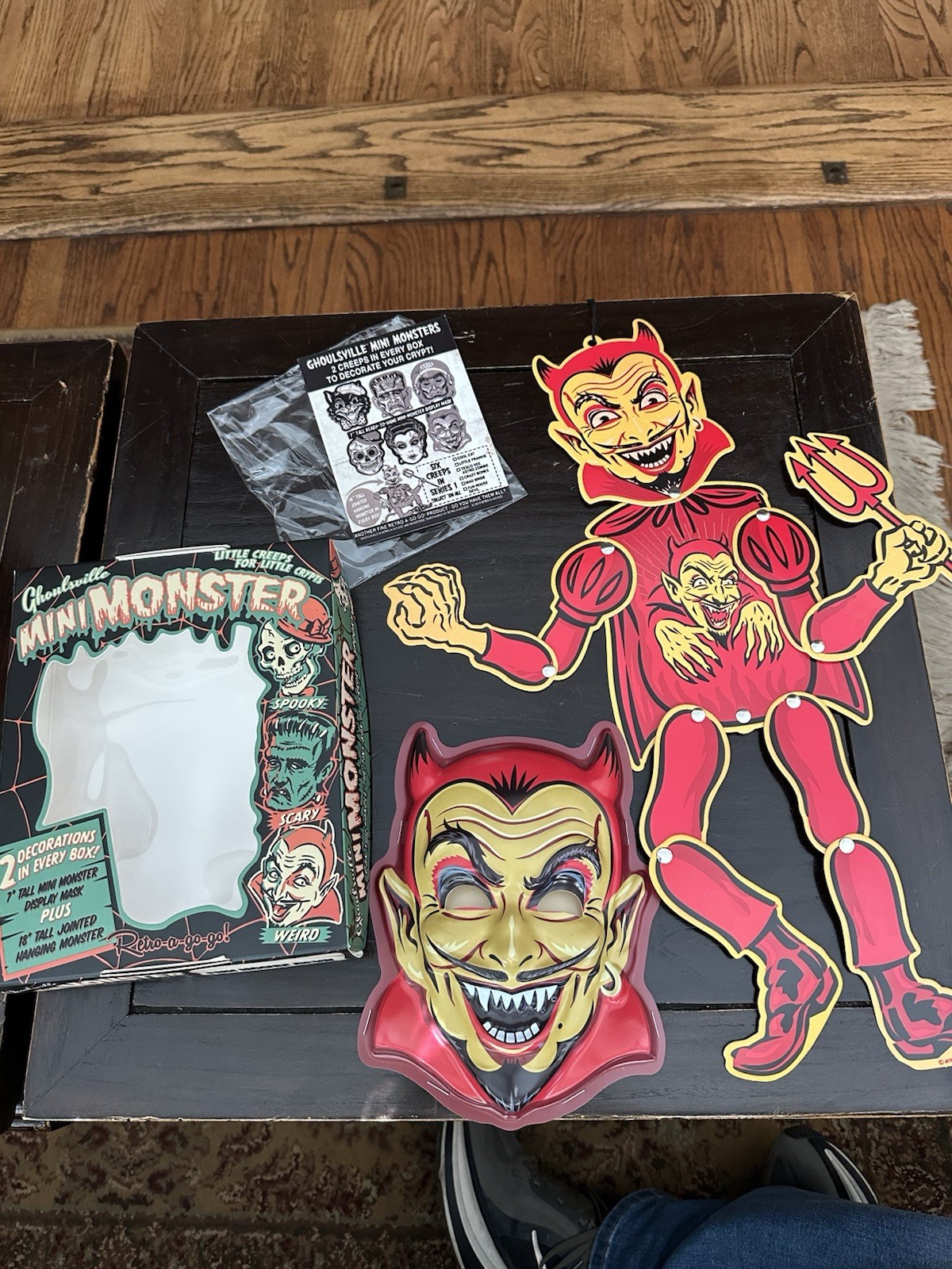 Ghoulsville Mini Monster Retro-A-Go-Go Mask Devil  Red Halloween 18\