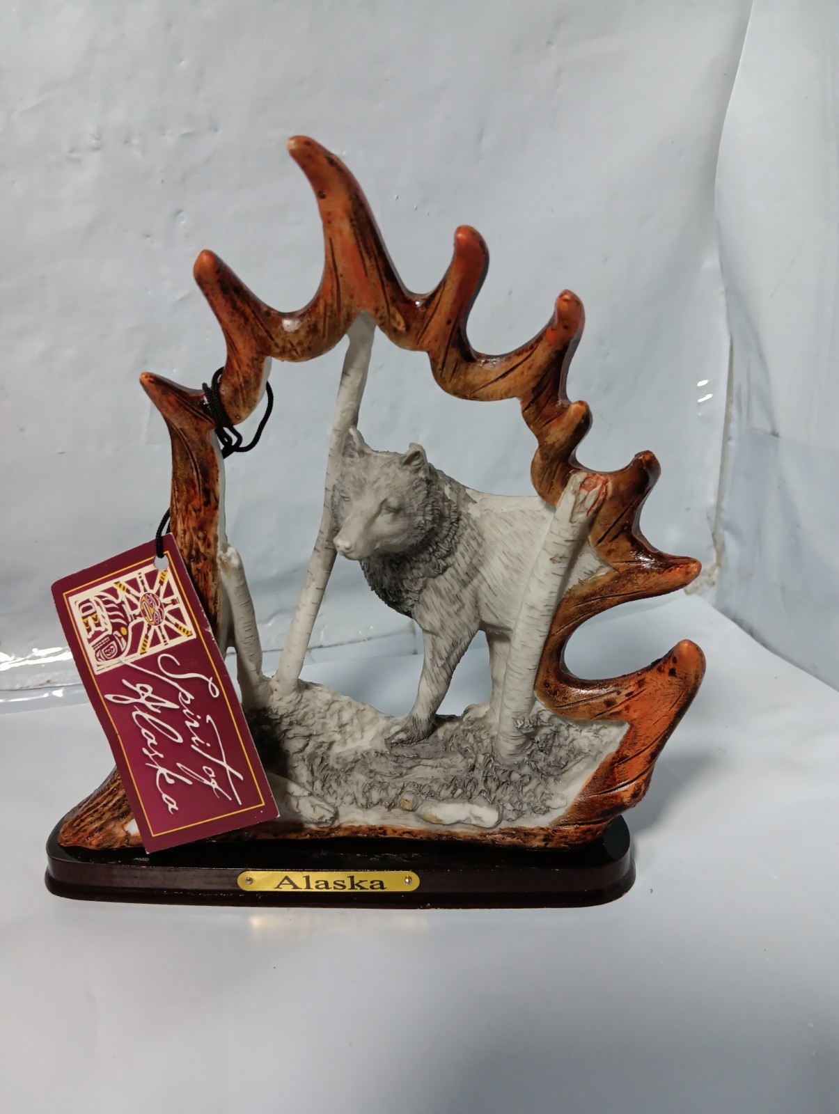 decorative Spirit of Alaska Wolf Figurine,which gray wolf ,faux-antler wildlife 