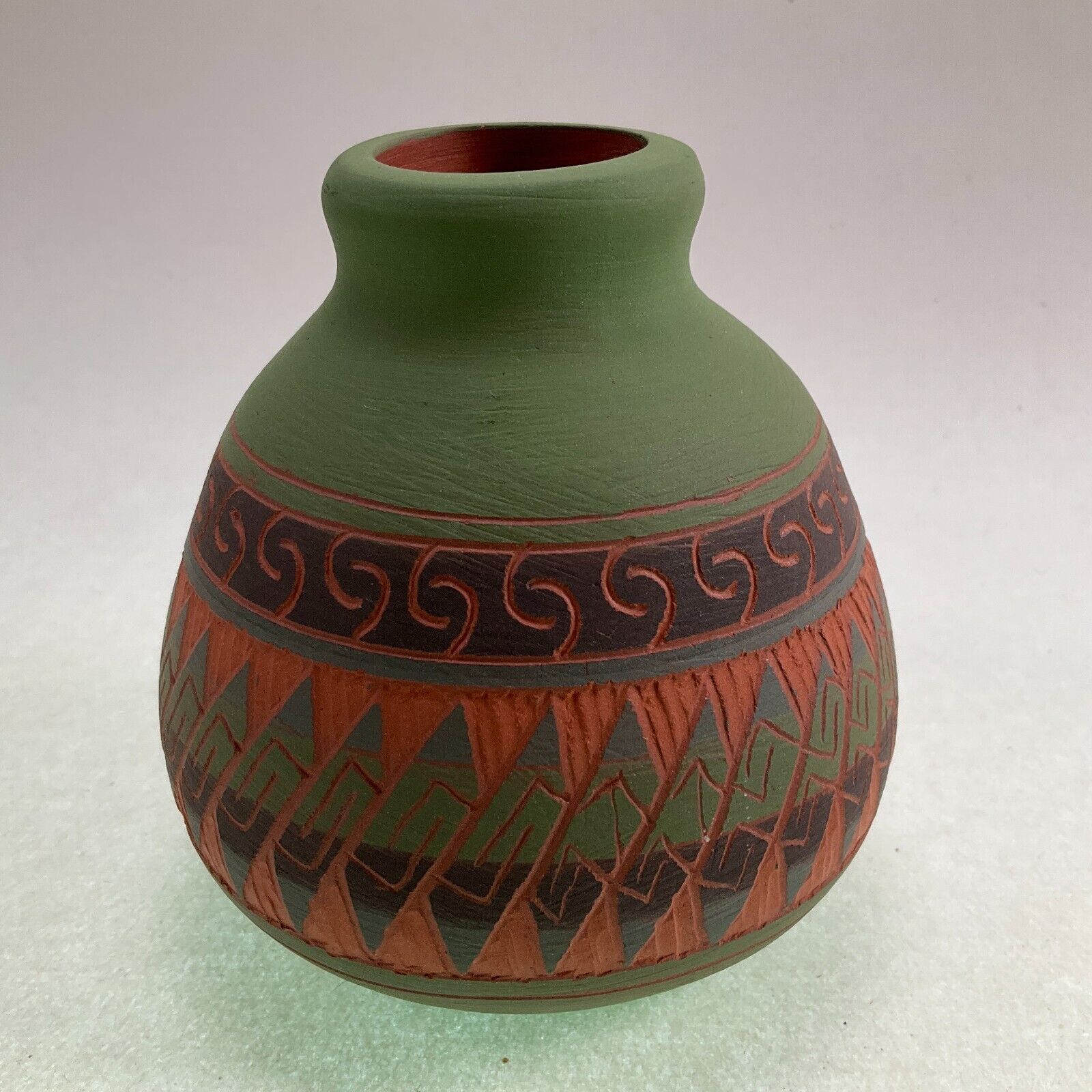 Navajo Pottery Vase Intricate Pattern Signed Inez (Juanita Inez Ortiz 1960-2008)