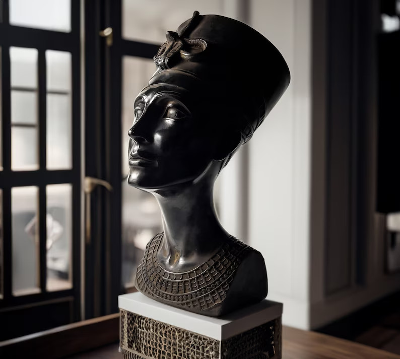 RARE ANCIENT EGYPTIAN ANTIQUITIES Bust Statue Queen Nefertiti Basalt Stone BC