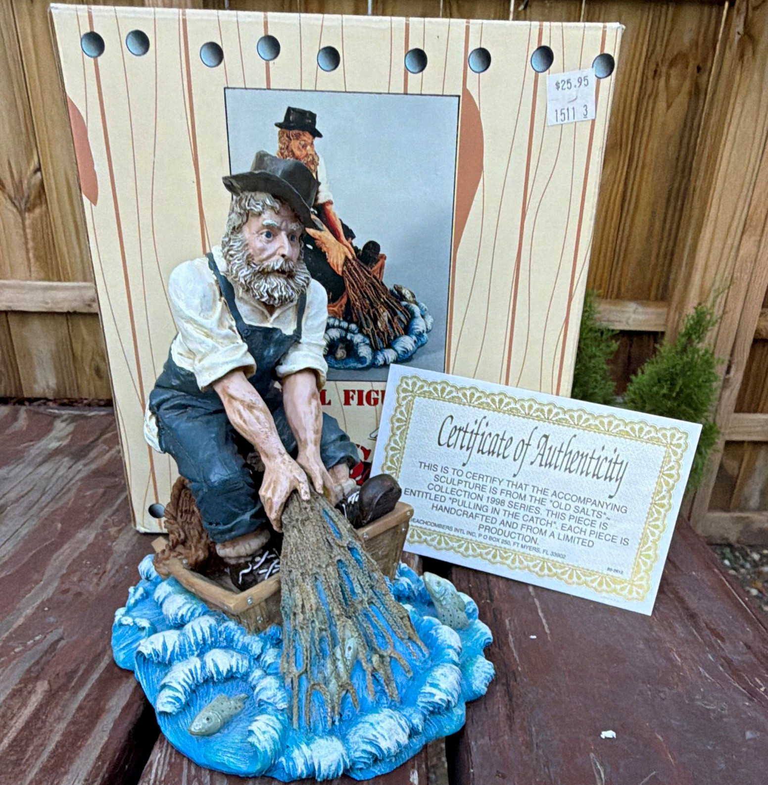 Beachcombers Intl Old Salts \'Pulling in the Catch\' Nautical Figurine 1998 COA