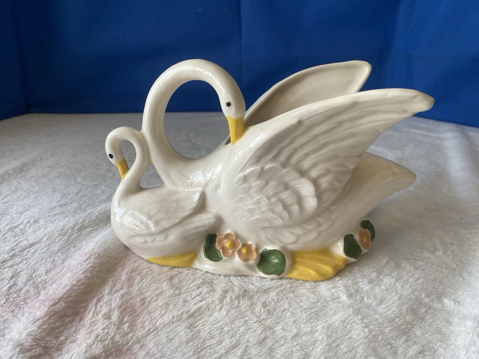 Ceramic Swan Planter Medium White Yellow Green Wildlife Decorative Glossy