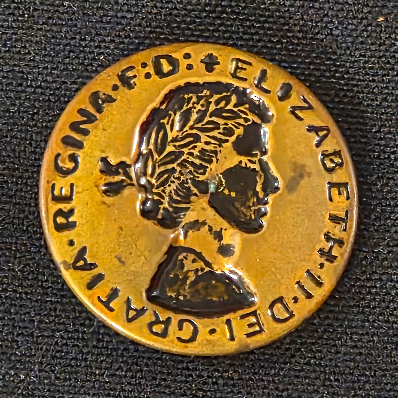 Vintage Queen Elizabeth II Brass Shank Button Dei Gratia Regina F.D. 1-1/8\ Vintage Queen Elizabeth II Brass Shank Button Dei Gratia Regina F.D. 1-1/8\