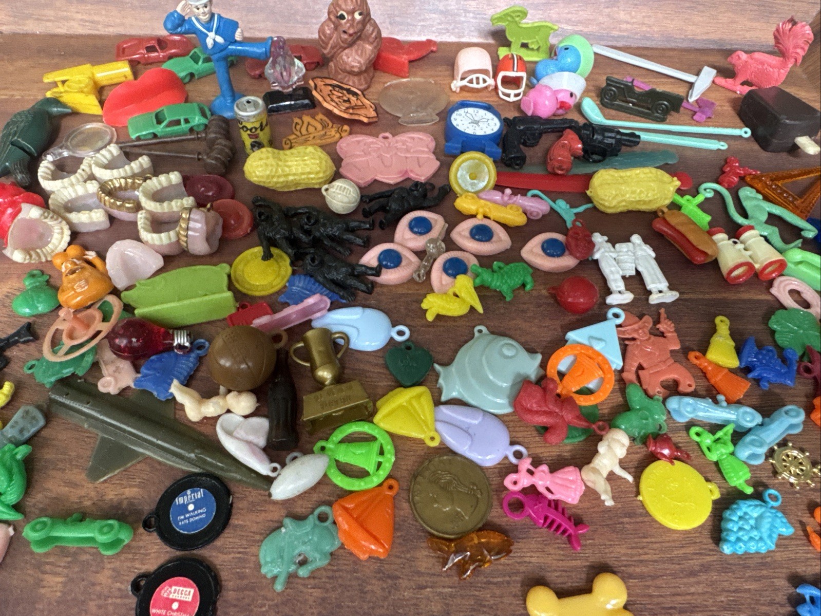 Lot Vintage Cracker Jack Gumball Toy Prize Charm Celluloid Plastic Premium 155+