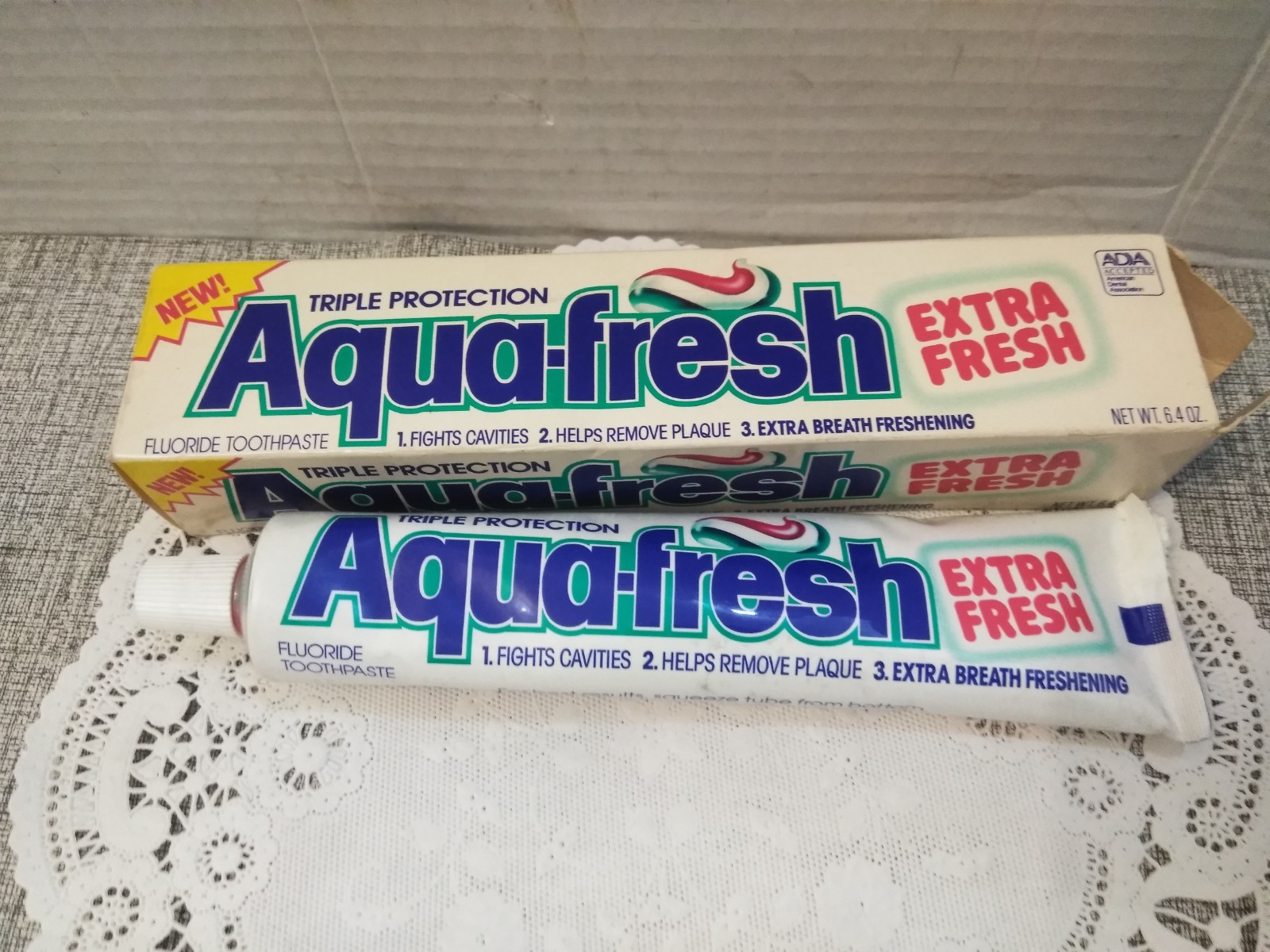 VTG 80\'s Aquafresh EXTRA FRESH Fluoride Toothpaste 6.4 OZ  W/ BOX (PROP) READ