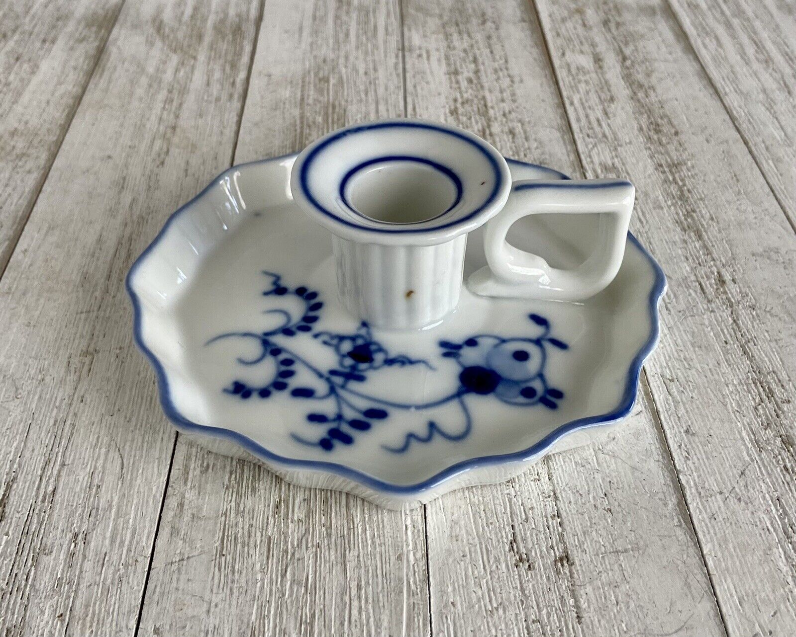 GERMAN PORCELAIN BLUE WHITE CANDLE CHAMBERSTICK