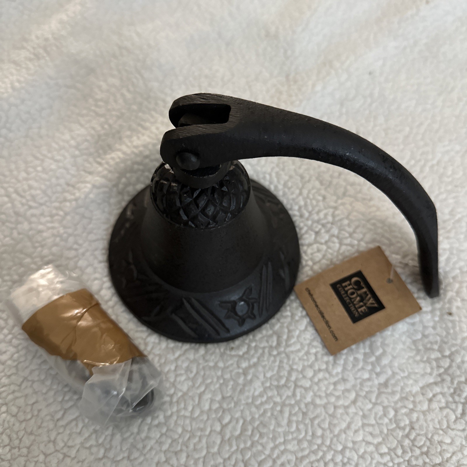 CTW Home Collection Cast Iron Logan Dinner Bell With Bracket Dinner Bell