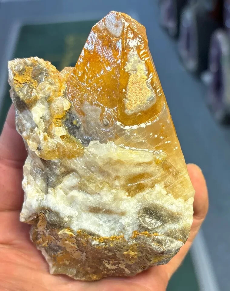 486g Natural Fantastic Dog Tooth Calcite - Utah, US 486g Natural Fantastic Dog Tooth Calcite - Utah, US