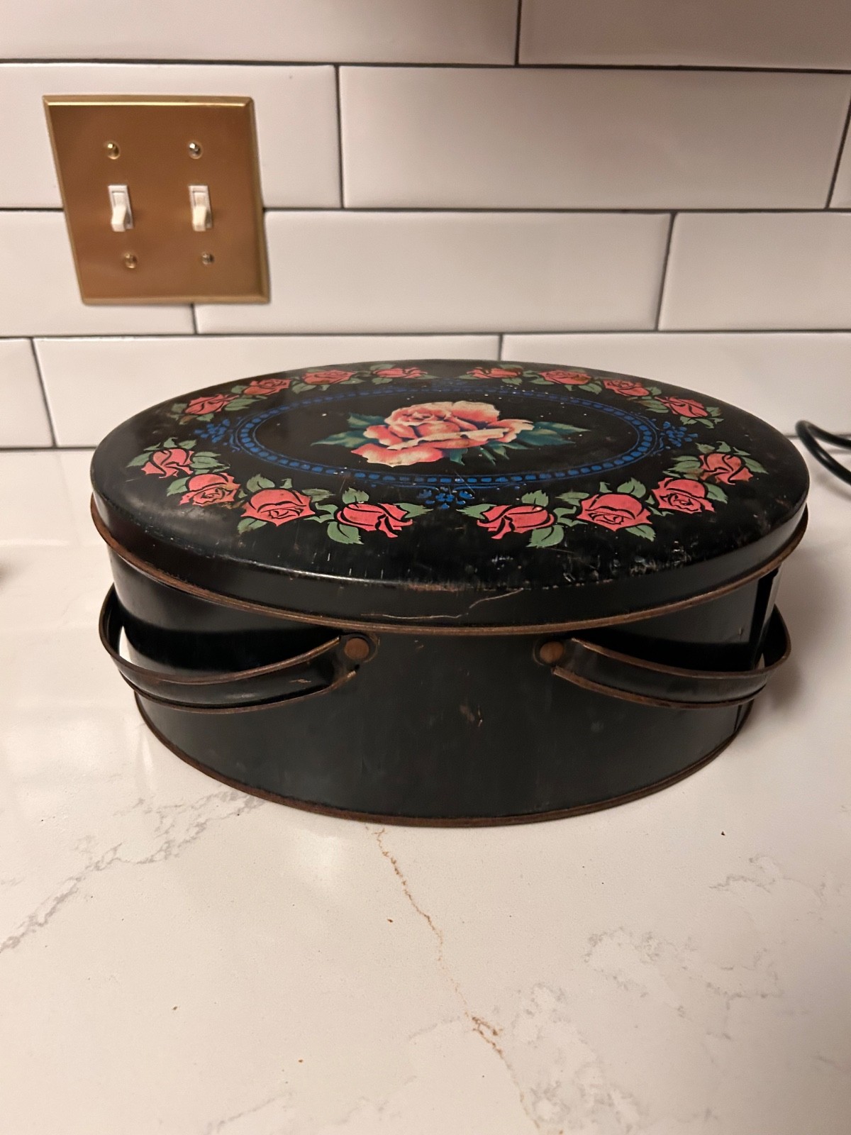vintage tin with handles and rose pattern vintage tin with handles and rose pattern
