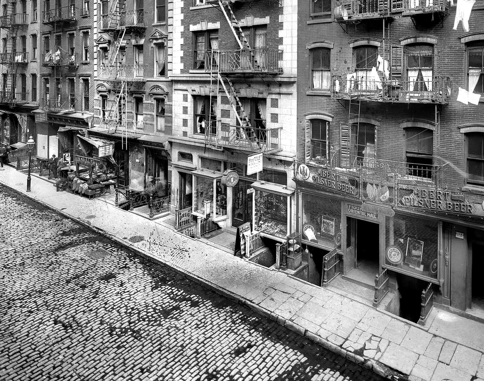 1910 Downtown New York City MOTT Street PHOTO  (185-g)