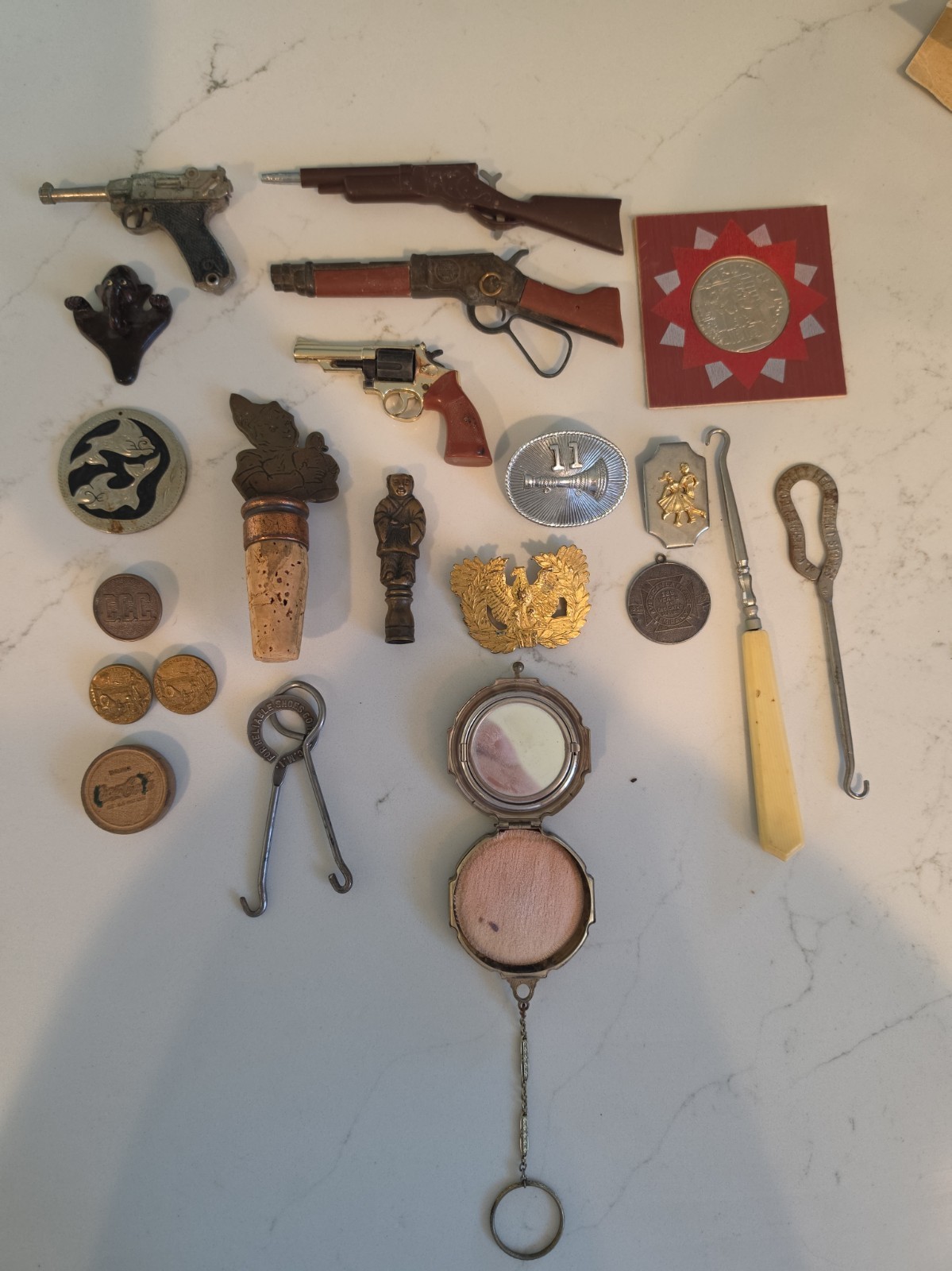 Mixed Lot Vintage/ Antiques  (21) Total Pieces.
