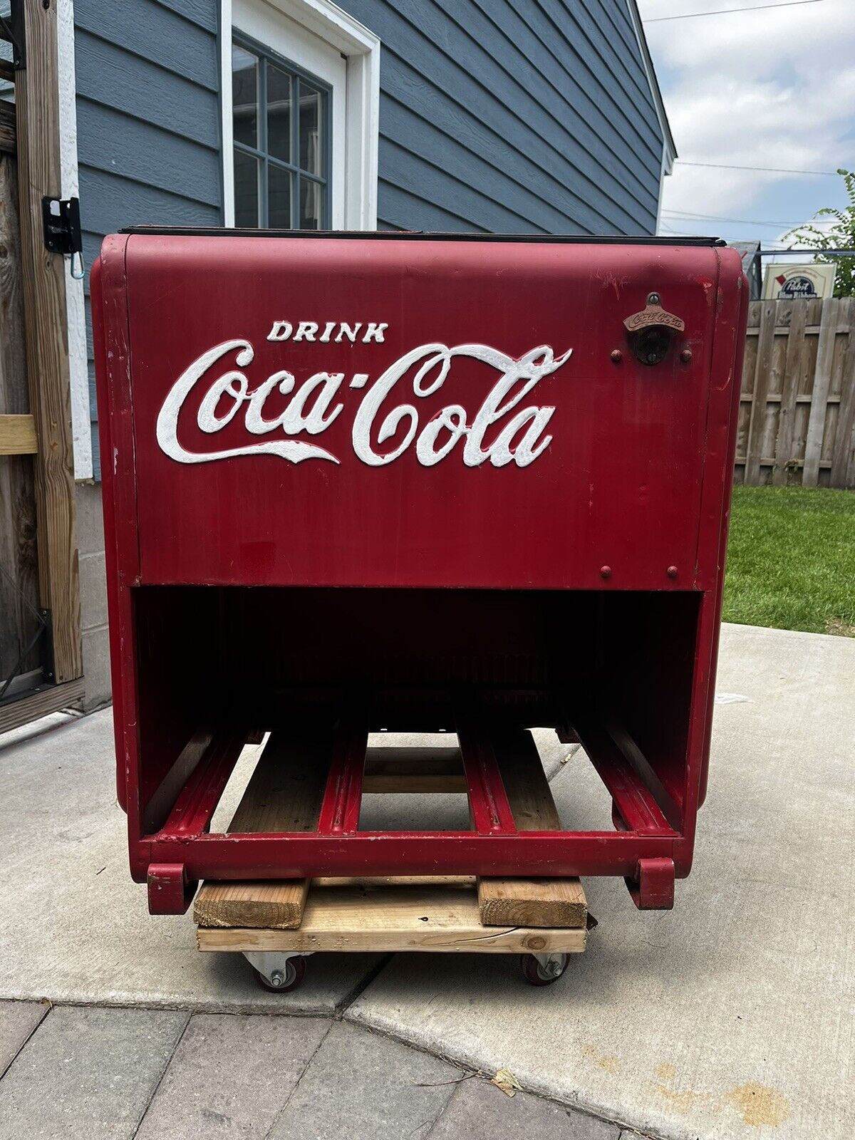 Large vintage 1940 Coca Cola (Coke) ice chest cooler TN-40-1; 30x25x33