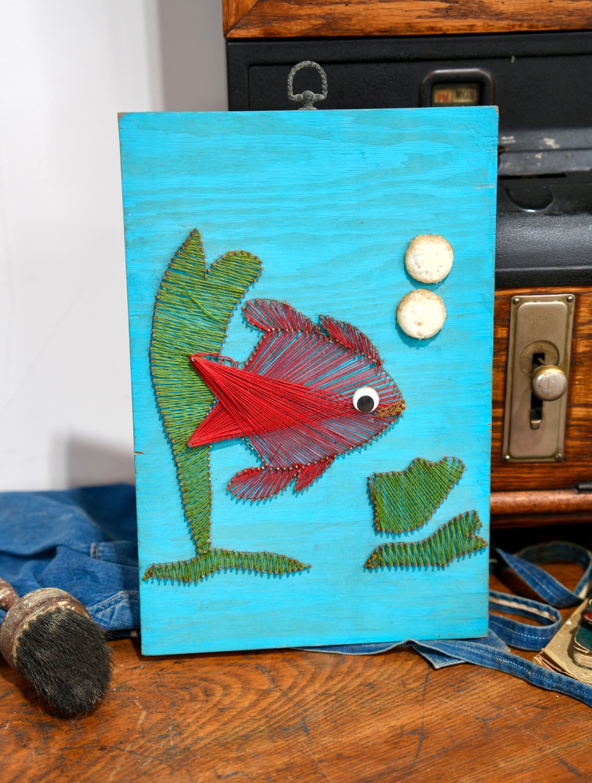 Vintage 60s 70s Wall Art Nail Thread String Fish Picture Aqua Sea Water Nautical