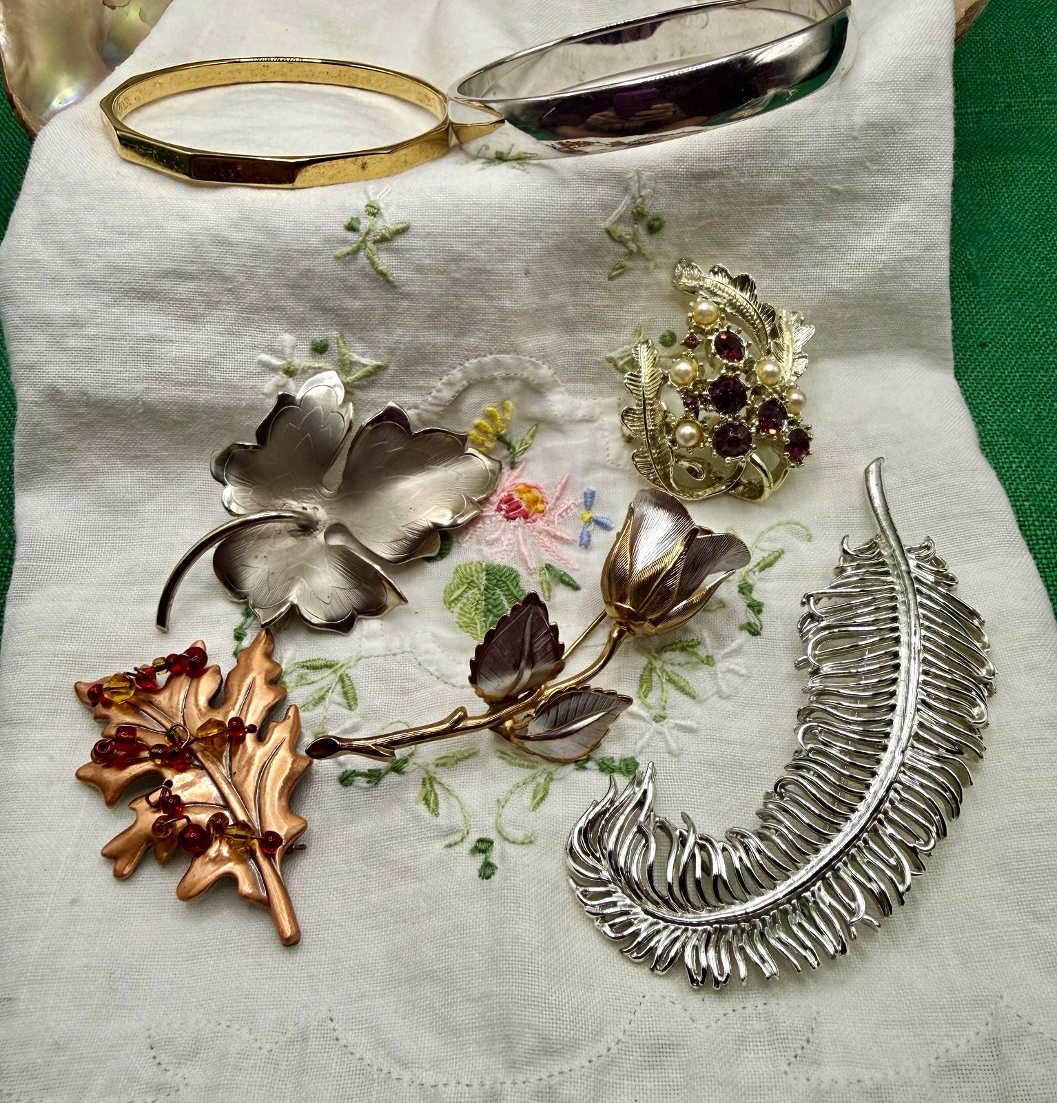 Giovanni, Coro & Monet Vintage Brooches & Bangle Lot. #0115