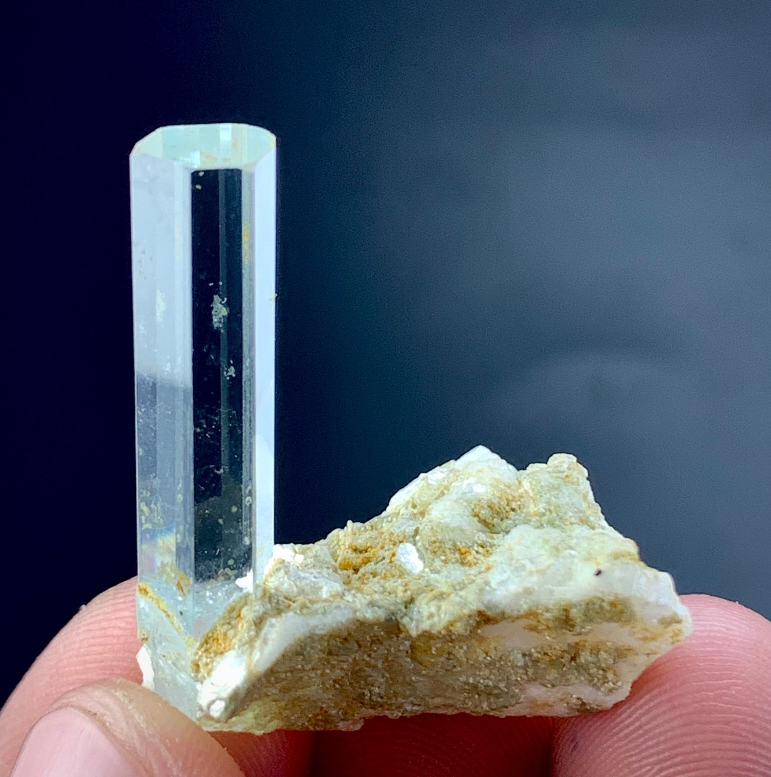 31 Carat Beautiful Aquamarine Crystal specimen from Skardu, Pakistan