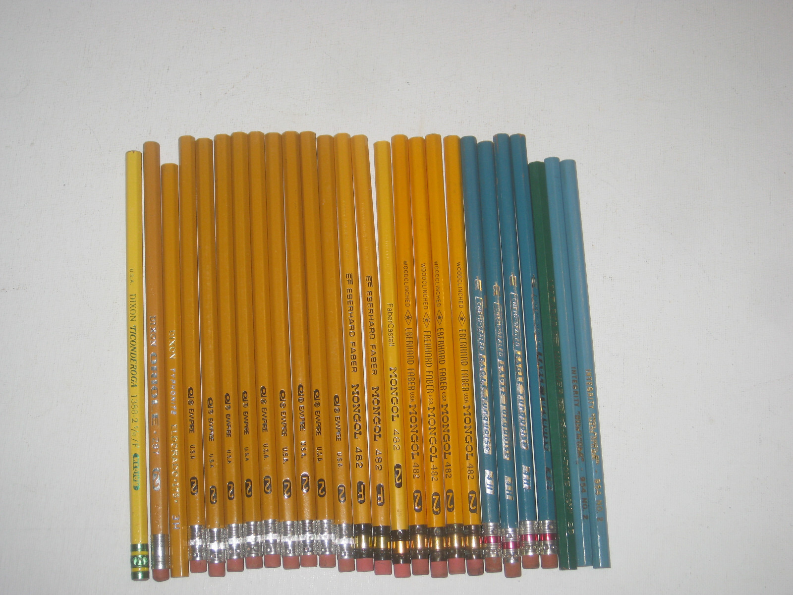 Lot of 26 Vintage Pencils Dixon Mongol Integrity Eagle Empire Unsharpened