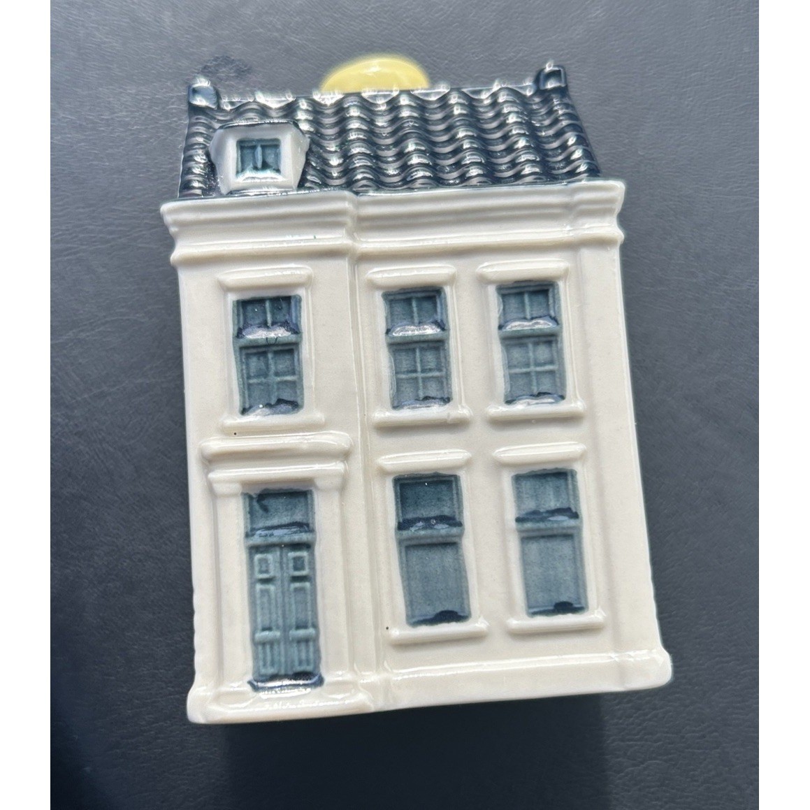 2017 #98 KLM Airlines Delft House. Sealed. Empty.  Ex. Condition.