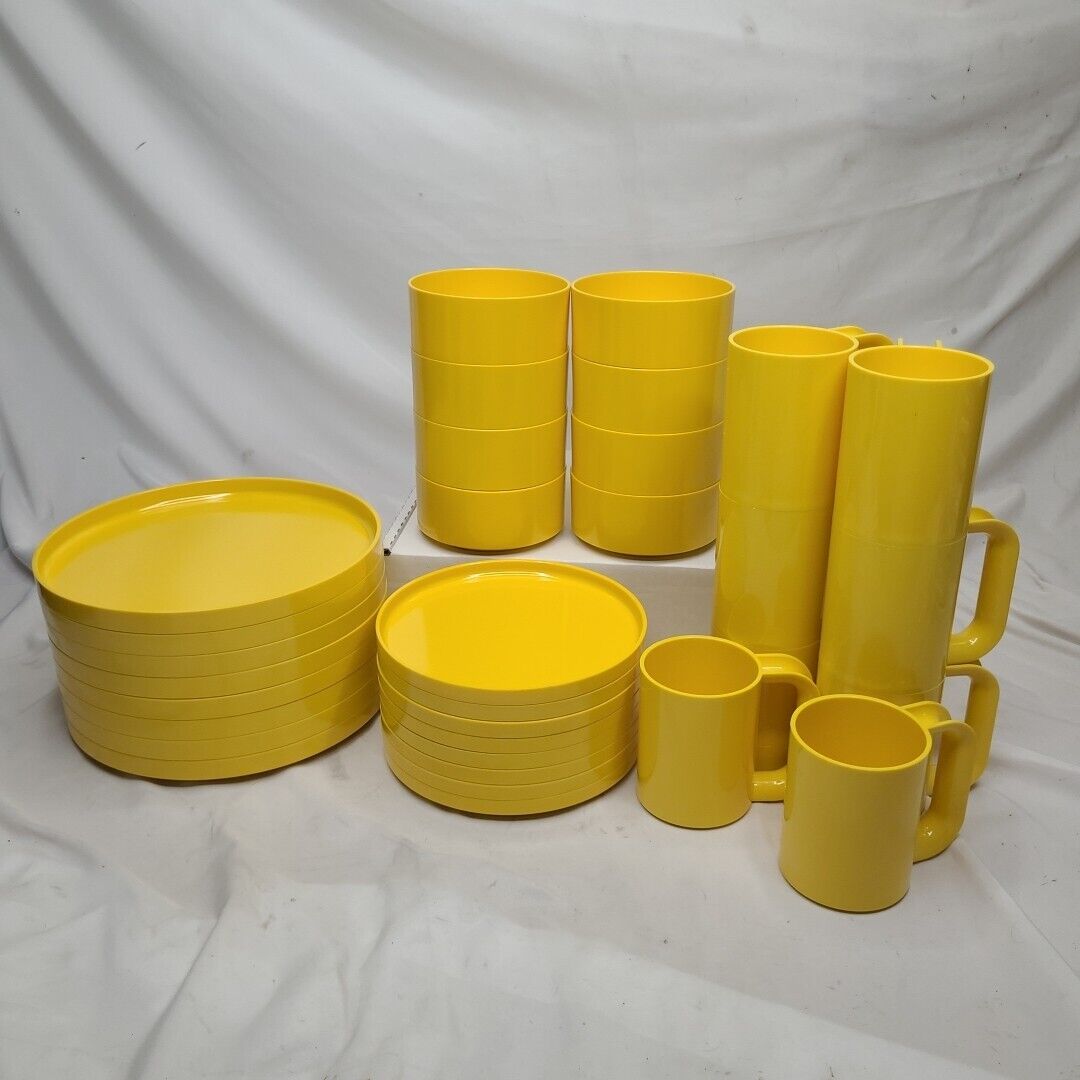 32pc Set Heller Massimo Vignelli Melamine Dinnerware Yellow Bowls Cups Plates