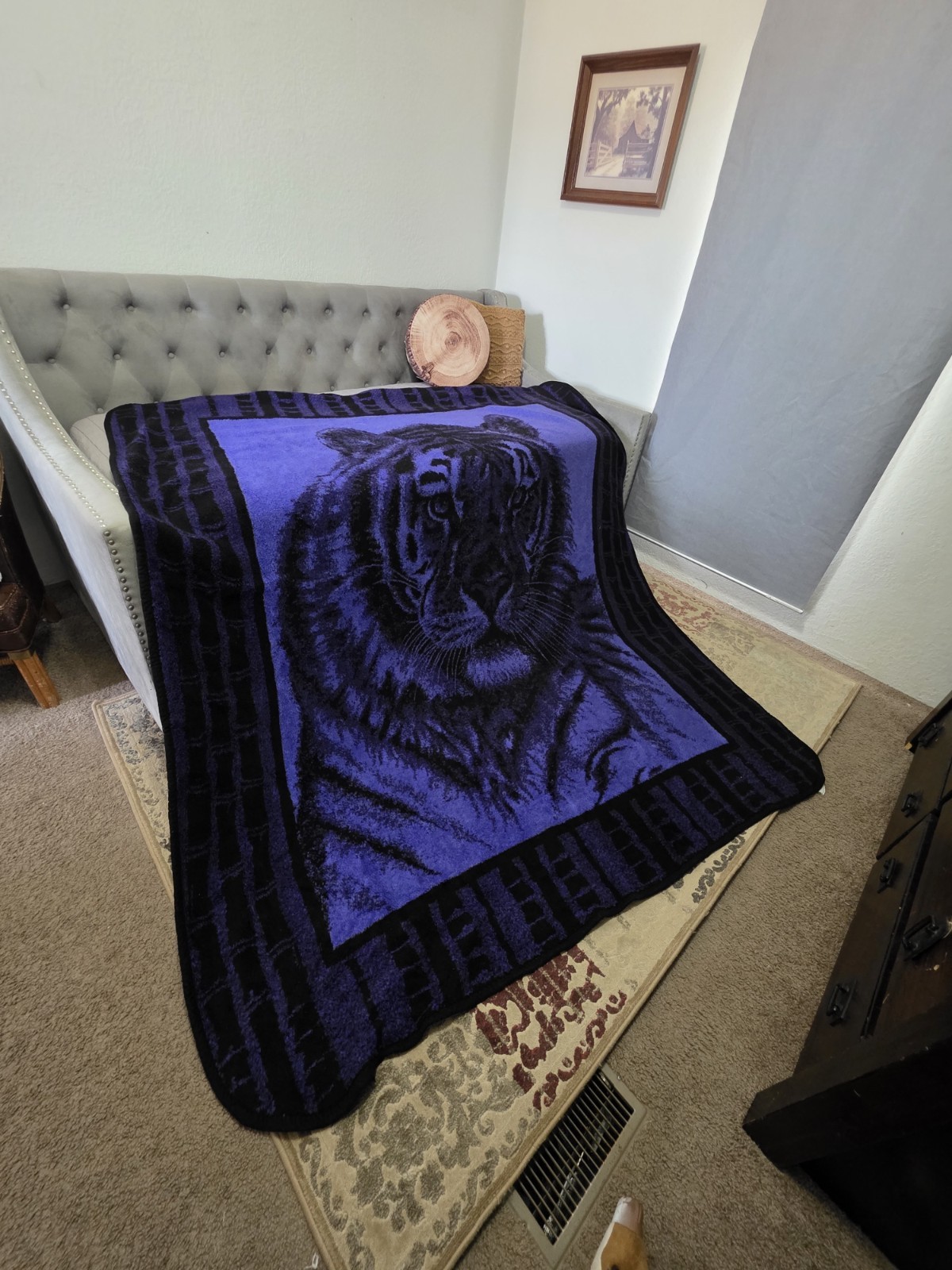 SAN MARCOS Tiger Graphic Purple & Black Blanket 《85\