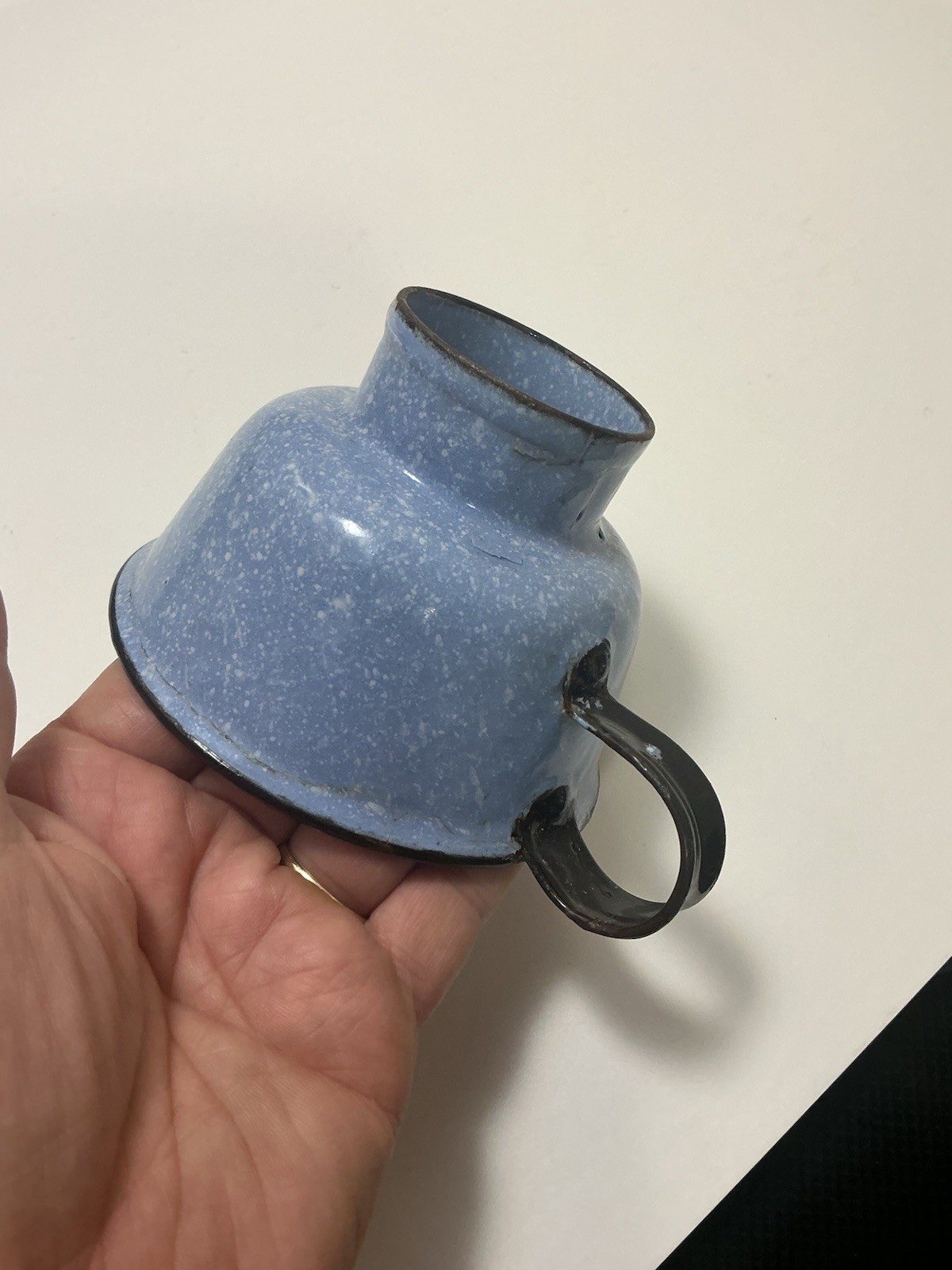 RARE CANNING FUNNEL SMALL BLACK & BLUE HANDLED GRANITEWARE ENAMELWARE ANTIQUE 😳