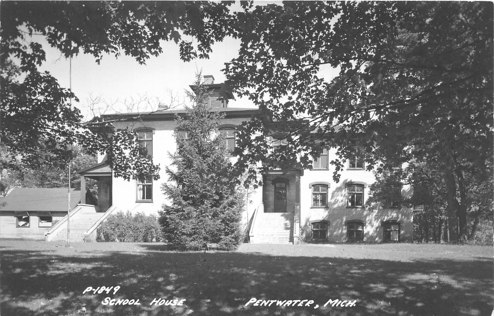 H67/ Pentwater Michigan RPPC Postcard c1940s School Houase Building 114