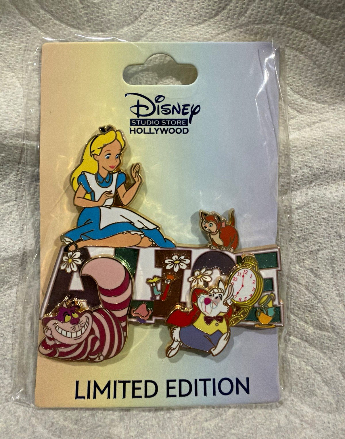 DSSH D23 2026 It’s All in a Name Alice in Wonderland LE 400