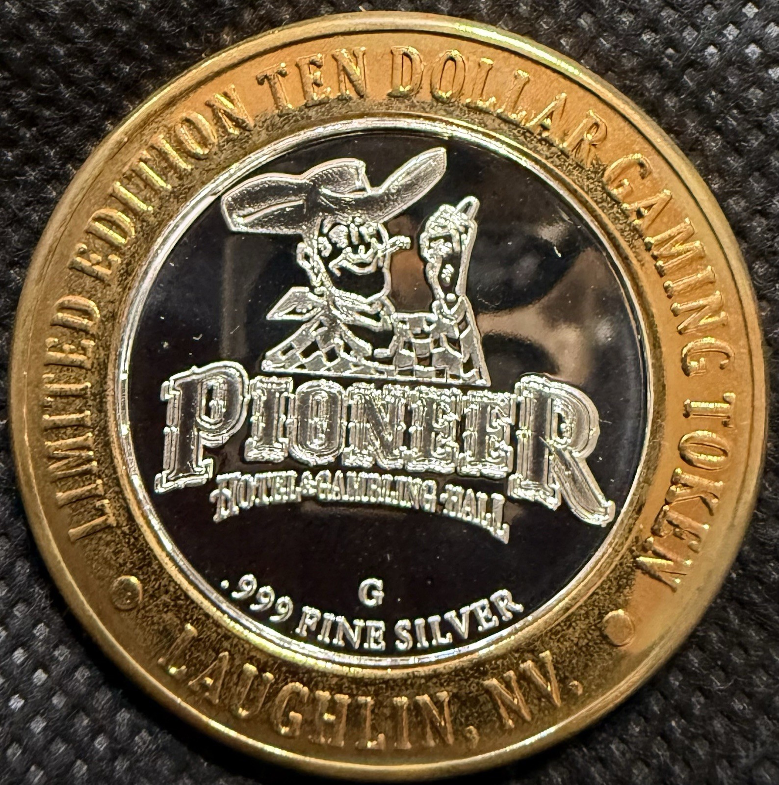 ⭐️PIONEER HOTEL & CASINO Limited Edition 999% .6 Oz Pure Silver Strke Center⭐️