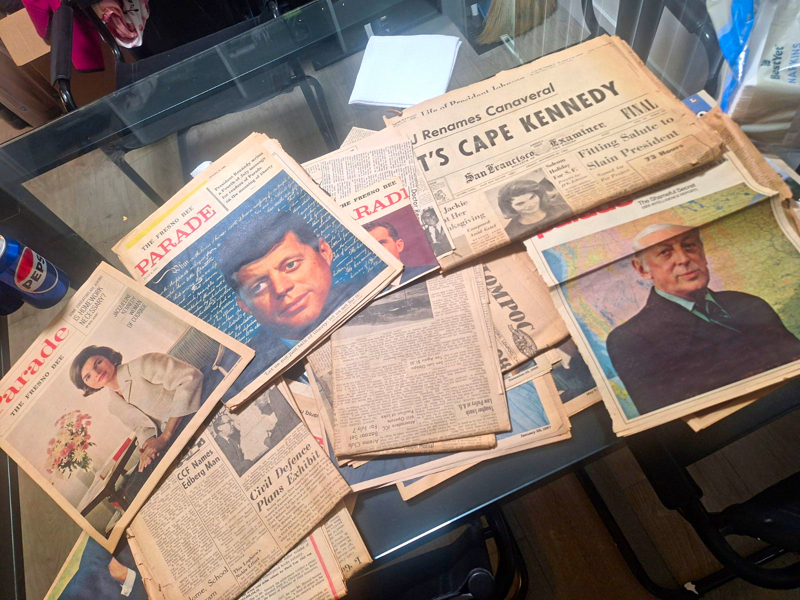 Vintage Newspaper & Magazine Lot w/ Parade Inserts - 1951 & 1962 Issues